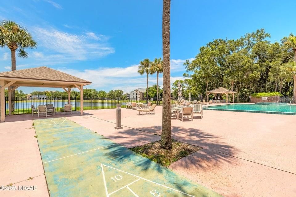 For Sale: $249,500 (2 beds, 2 baths, 1478 Square Feet)