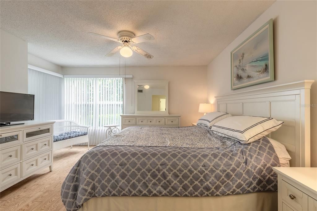 For Sale: $249,500 (2 beds, 2 baths, 1478 Square Feet)