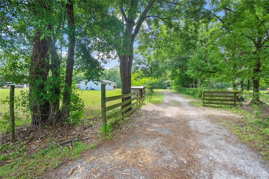 ELECTRIC SOLAR GATED ENTRANCE