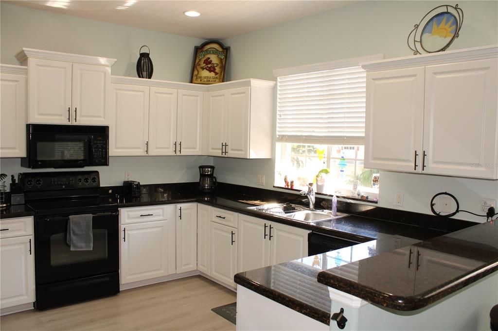 For Rent: $3,250 (4 beds, 3 baths, 2604 Square Feet)