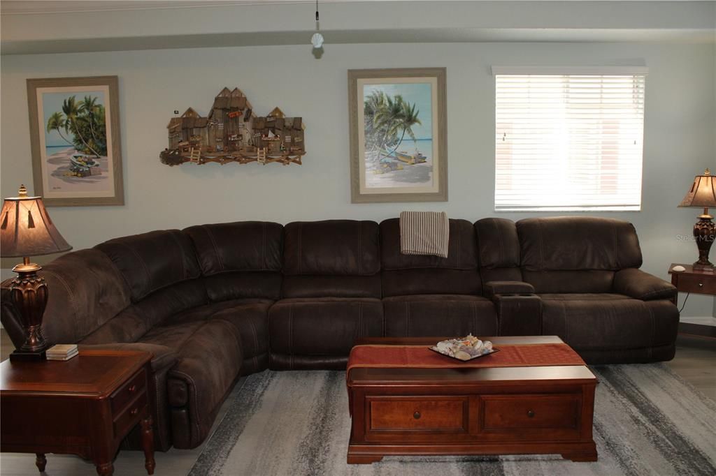 For Rent: $3,250 (4 beds, 3 baths, 2604 Square Feet)