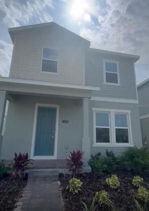 Recently Sold: $545,000 (3 beds, 3 baths, 2083 Square Feet)