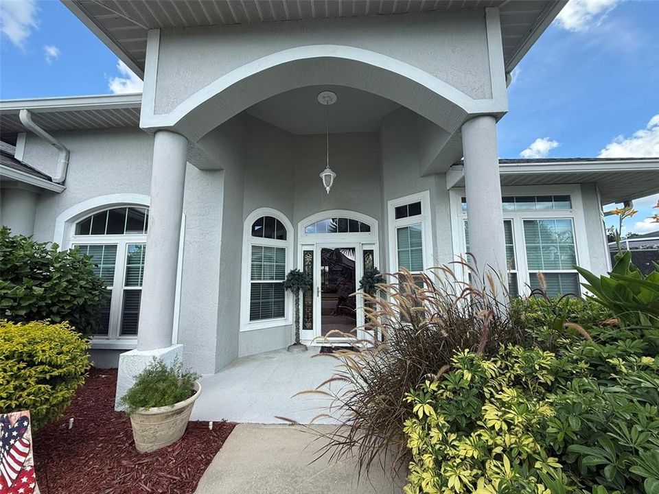 For Rent: $2,750 (3 beds, 2 baths, 1950 Square Feet)