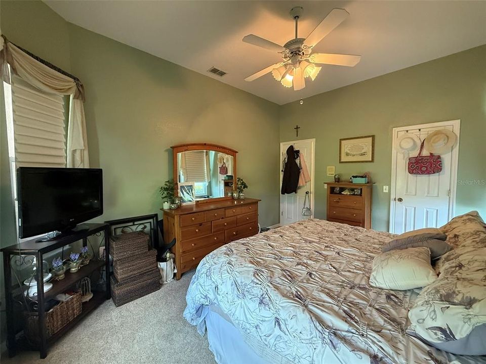 For Rent: $2,750 (3 beds, 2 baths, 1950 Square Feet)