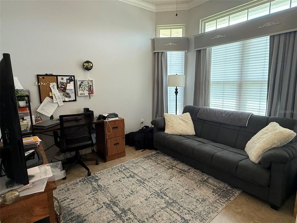 For Rent: $2,750 (3 beds, 2 baths, 1950 Square Feet)