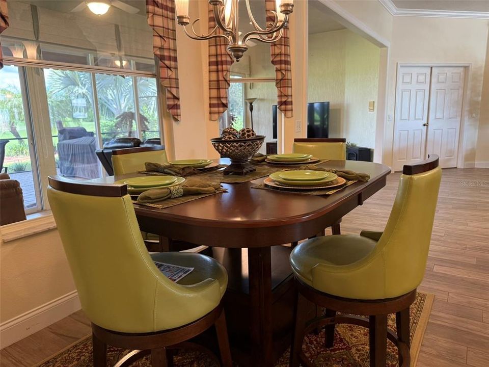 For Rent: $2,750 (3 beds, 2 baths, 1950 Square Feet)