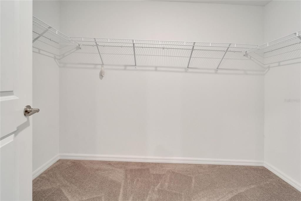 Active With Contract: $265,000 (3 beds, 2 baths, 1484 Square Feet)