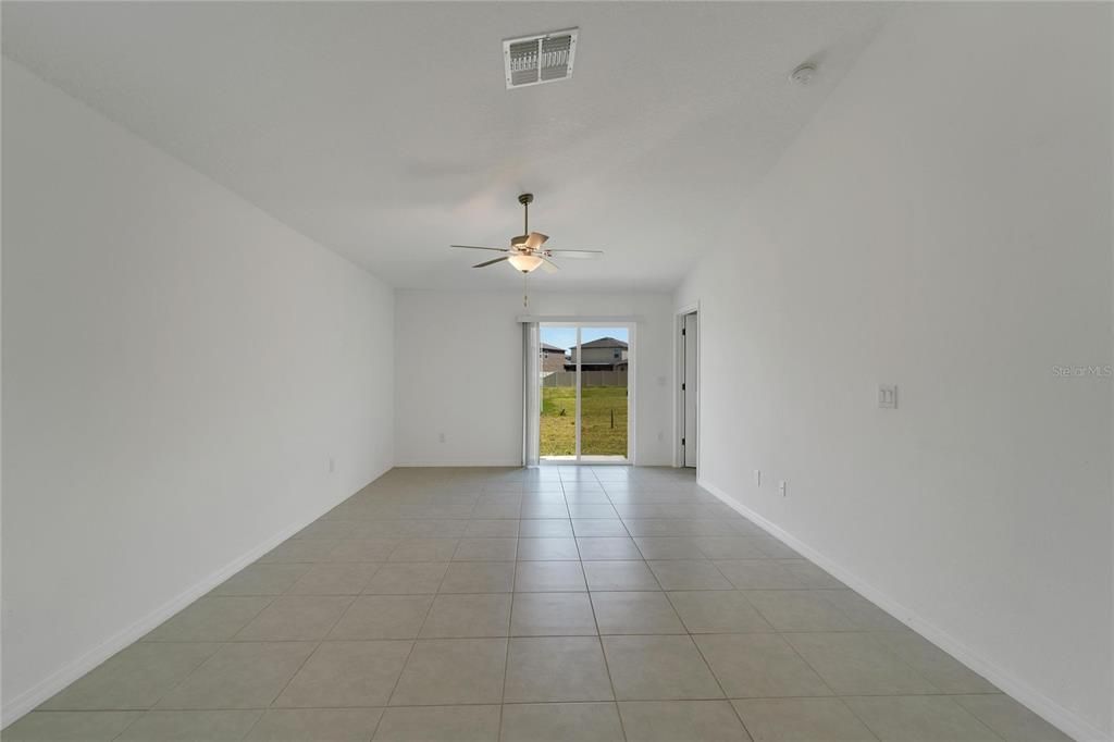 Active With Contract: $265,000 (3 beds, 2 baths, 1484 Square Feet)