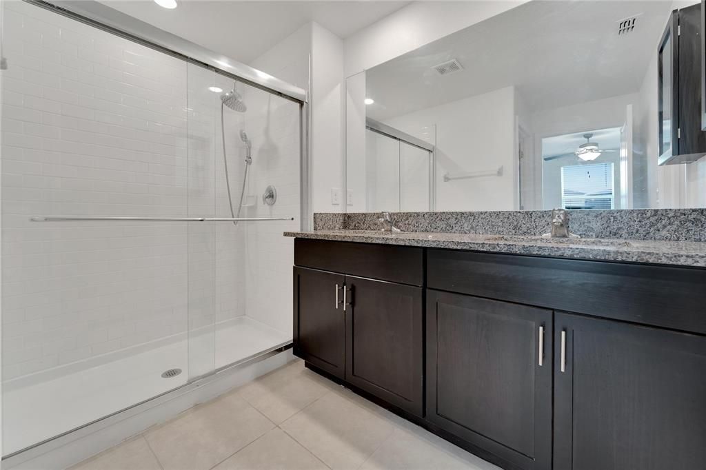 Active With Contract: $265,000 (3 beds, 2 baths, 1484 Square Feet)