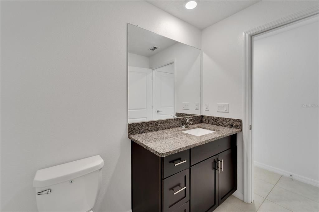 Active With Contract: $265,000 (3 beds, 2 baths, 1484 Square Feet)