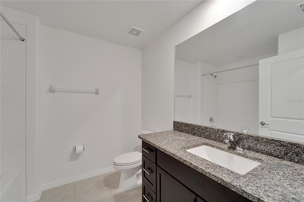 Active With Contract: $265,000 (3 beds, 2 baths, 1484 Square Feet)