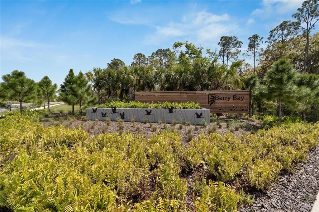 Active With Contract: $265,000 (3 beds, 2 baths, 1484 Square Feet)