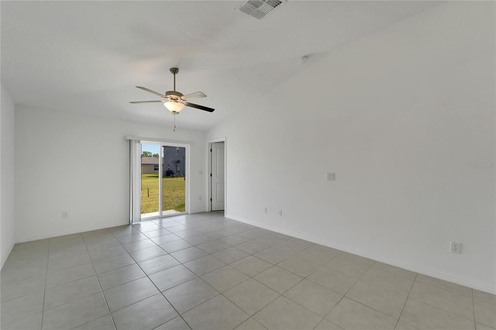 Active With Contract: $265,000 (3 beds, 2 baths, 1484 Square Feet)