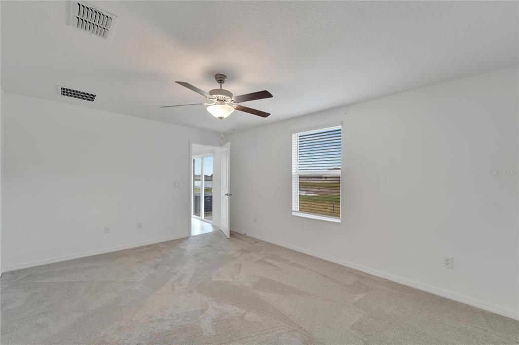 Active With Contract: $265,000 (3 beds, 2 baths, 1484 Square Feet)