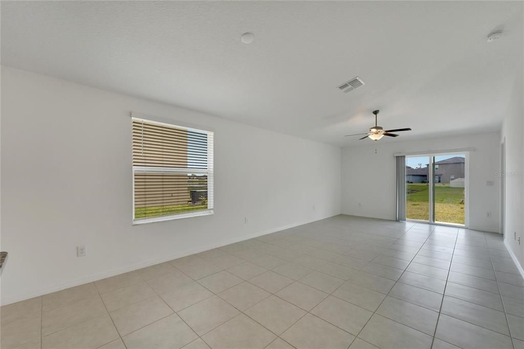 Active With Contract: $265,000 (3 beds, 2 baths, 1484 Square Feet)