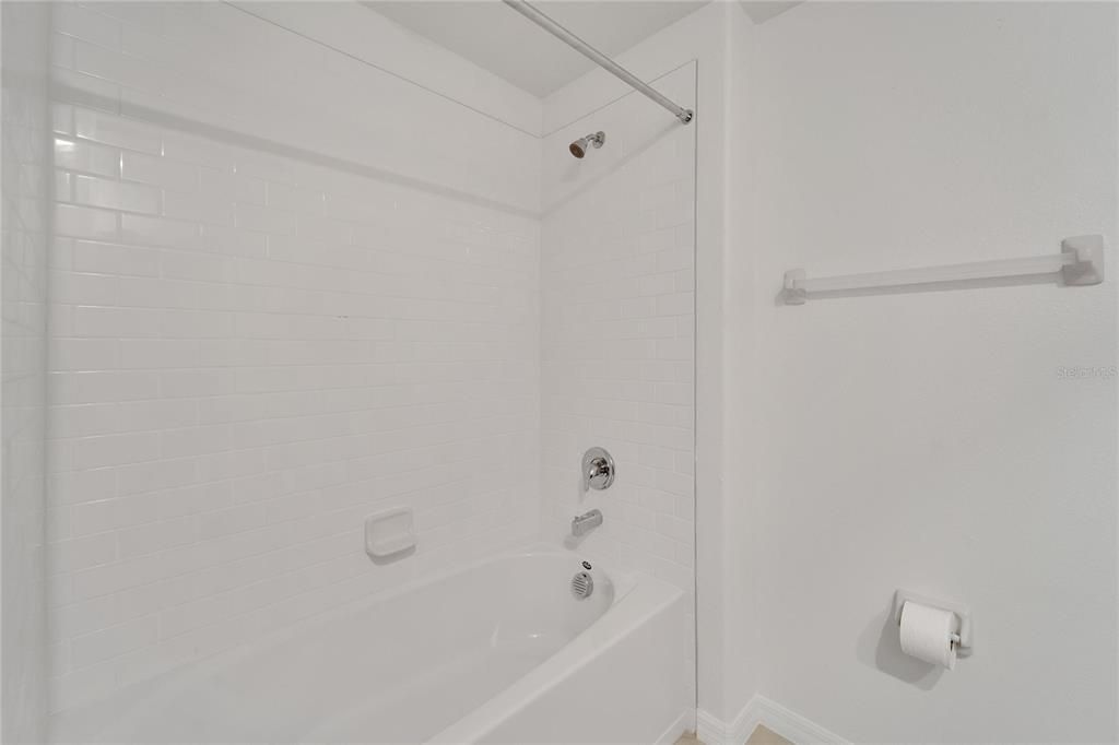 Active With Contract: $265,000 (3 beds, 2 baths, 1484 Square Feet)