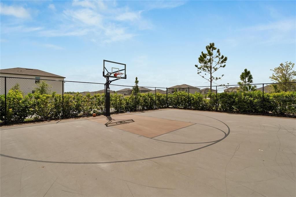 Active With Contract: $265,000 (3 beds, 2 baths, 1484 Square Feet)