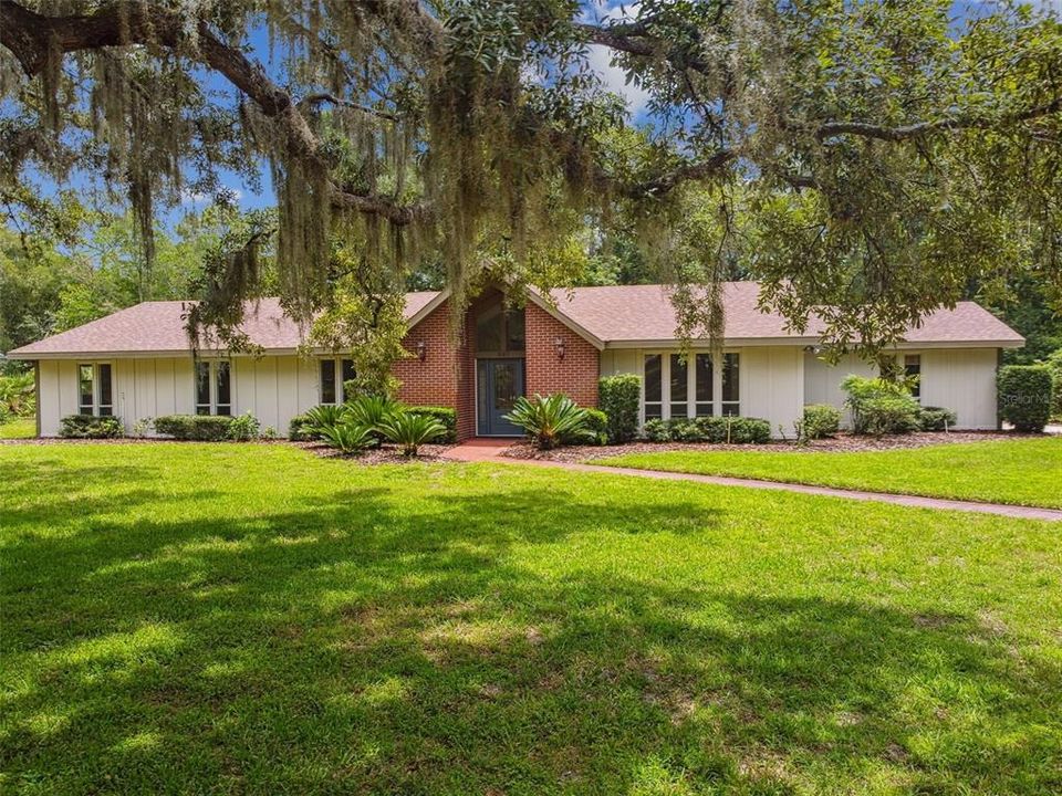 Vendido Recientemente: $550,000 (4 camas, 2 baños, 2361 Pies cuadrados)