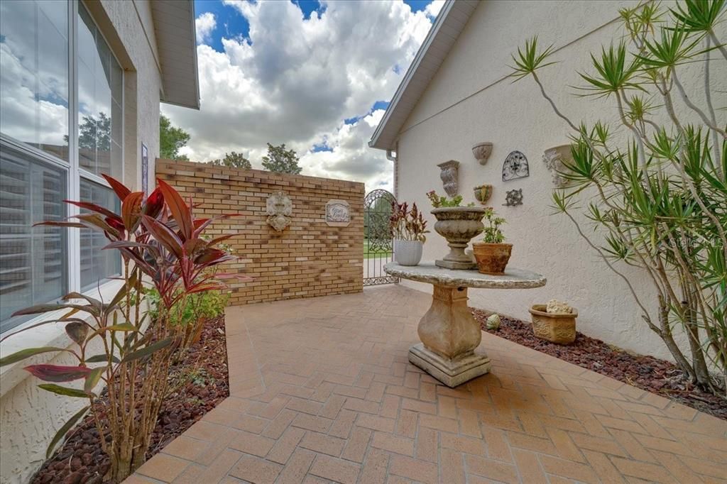 En Venta: $1,150,000 (3 camas, 3 baños, 3732 Pies cuadrados)