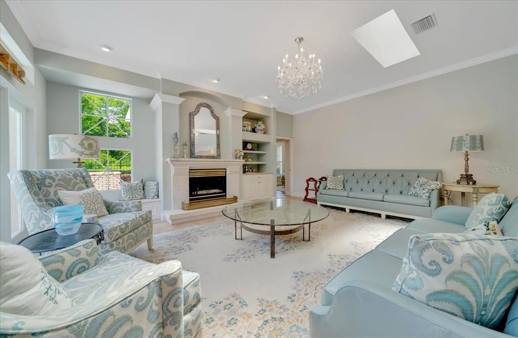 En Venta: $1,150,000 (3 camas, 3 baños, 3732 Pies cuadrados)