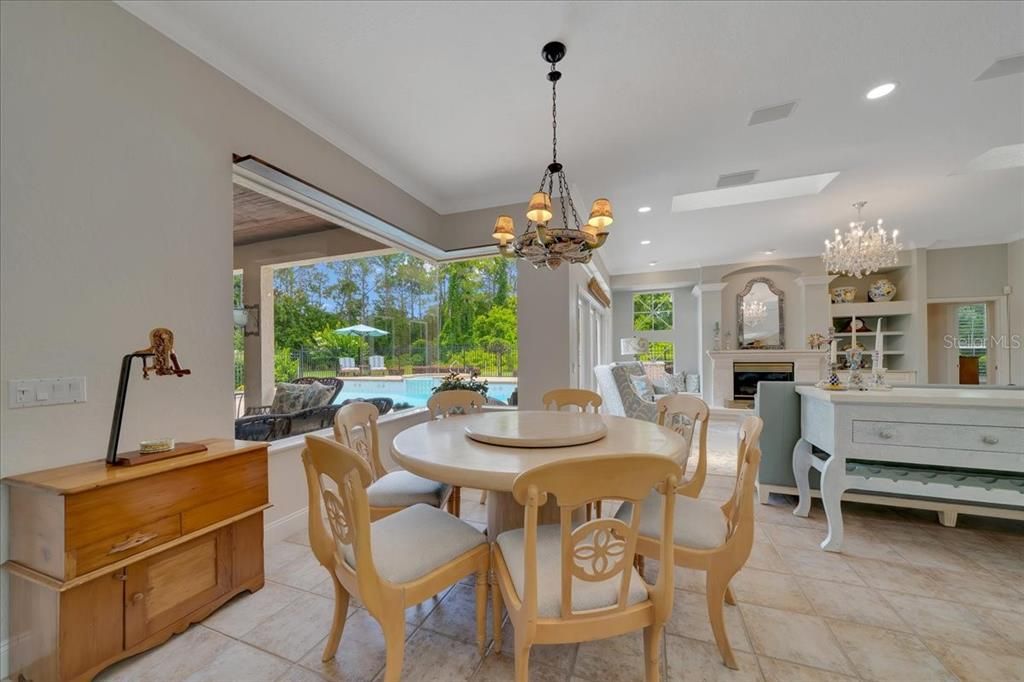 En Venta: $1,150,000 (3 camas, 3 baños, 3732 Pies cuadrados)