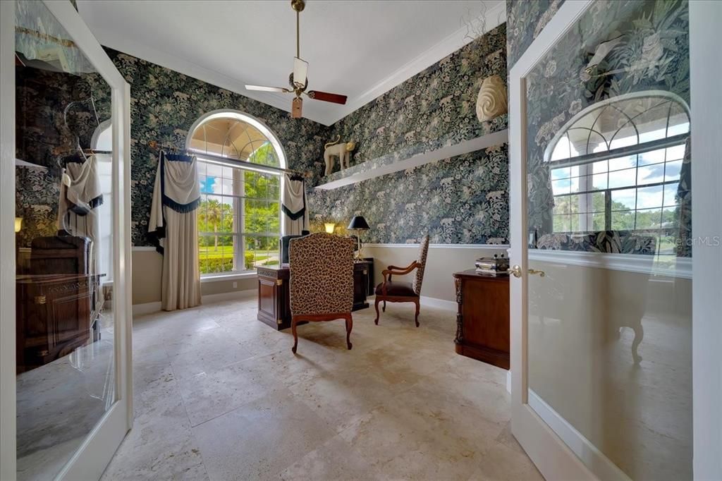 En Venta: $1,150,000 (3 camas, 3 baños, 3732 Pies cuadrados)