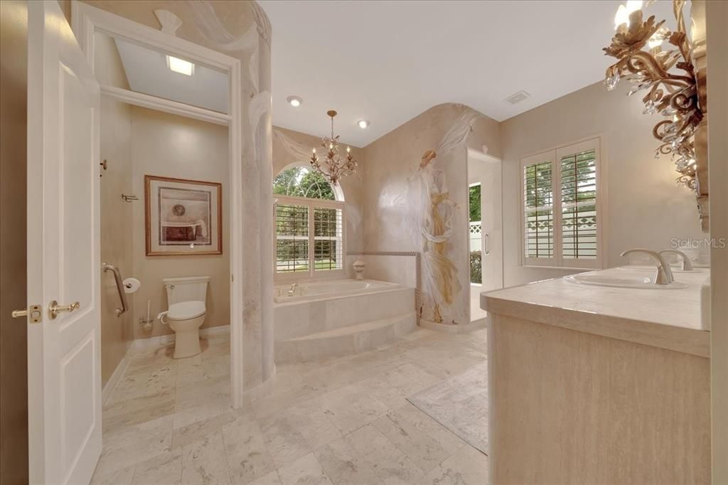 En Venta: $1,150,000 (3 camas, 3 baños, 3732 Pies cuadrados)