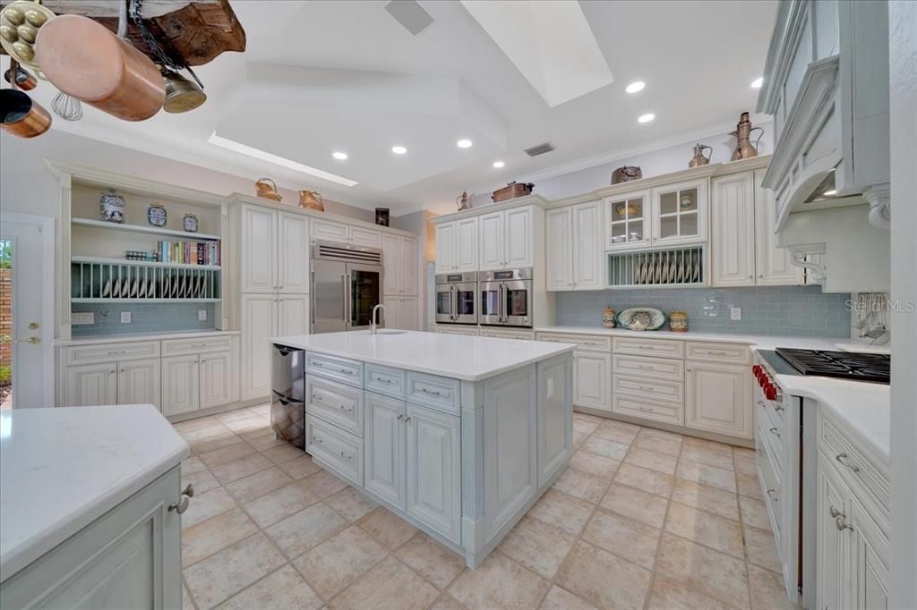 En Venta: $1,150,000 (3 camas, 3 baños, 3732 Pies cuadrados)