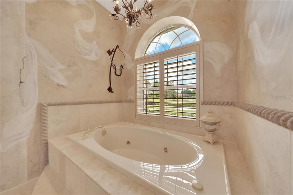 En Venta: $1,150,000 (3 camas, 3 baños, 3732 Pies cuadrados)