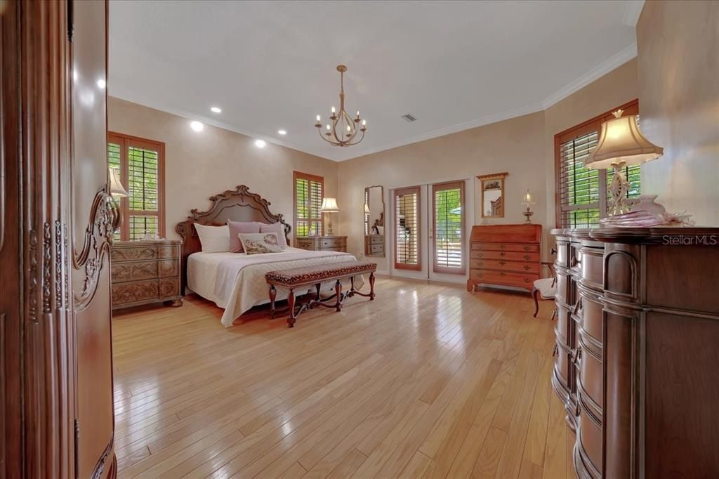 En Venta: $1,150,000 (3 camas, 3 baños, 3732 Pies cuadrados)