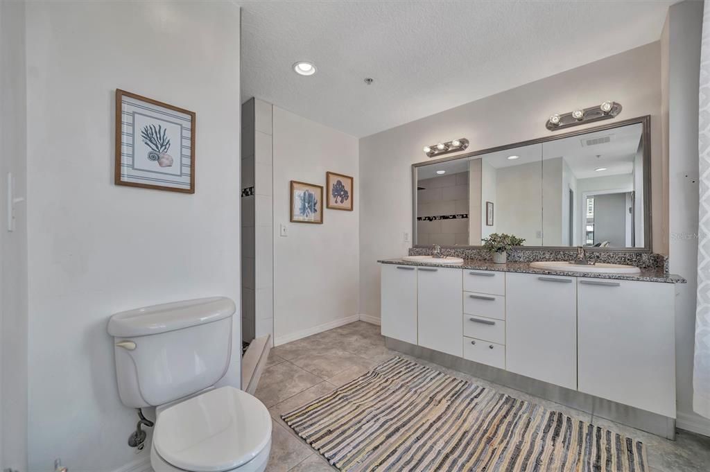 Active With Contract: $3,750 (3 beds, 2 baths, 1684 Square Feet)