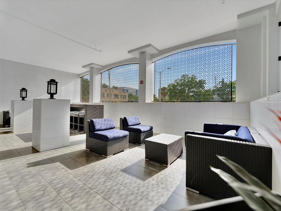 Active With Contract: $3,750 (3 beds, 2 baths, 1684 Square Feet)