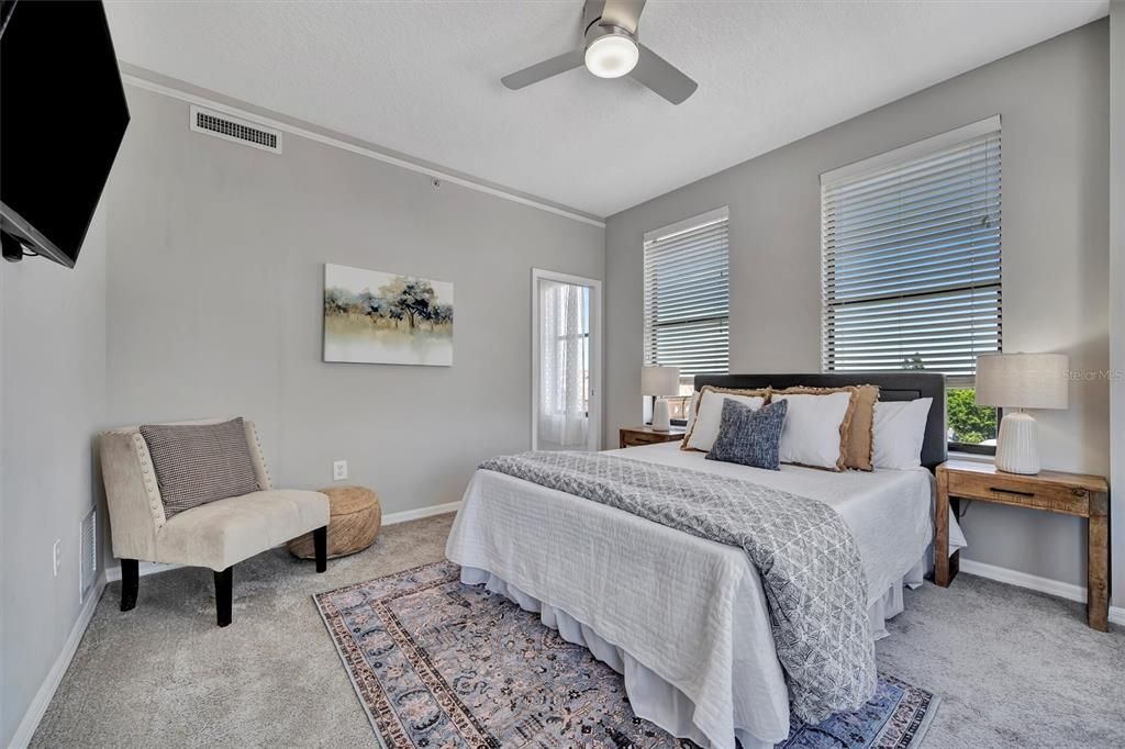 Active With Contract: $3,750 (3 beds, 2 baths, 1684 Square Feet)