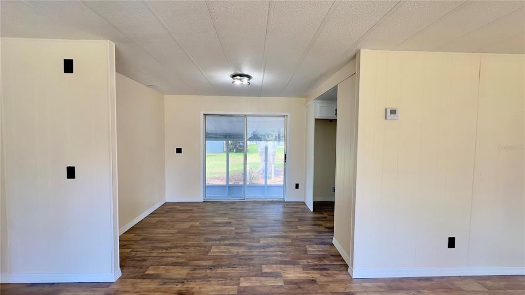 For Sale: $155,000 (3 beds, 2 baths, 1344 Square Feet)