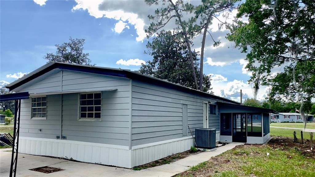 For Sale: $155,000 (3 beds, 2 baths, 1344 Square Feet)