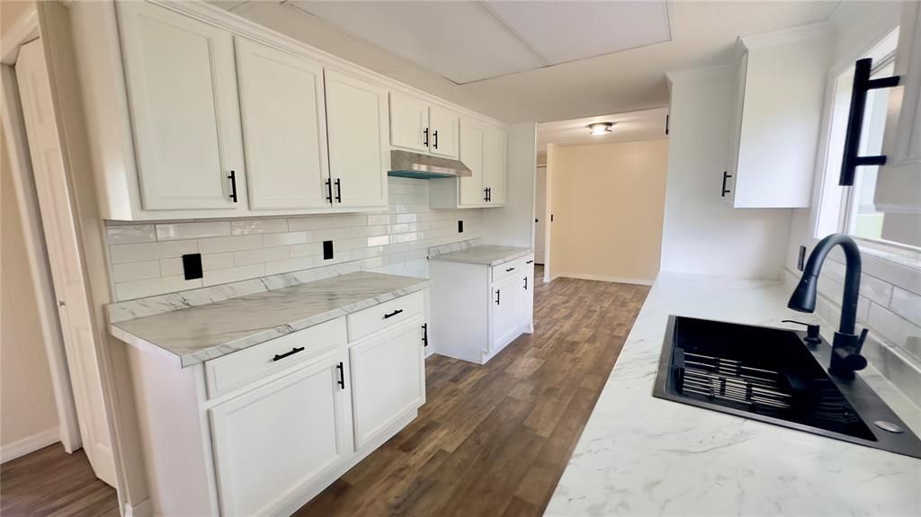 For Sale: $155,000 (3 beds, 2 baths, 1344 Square Feet)