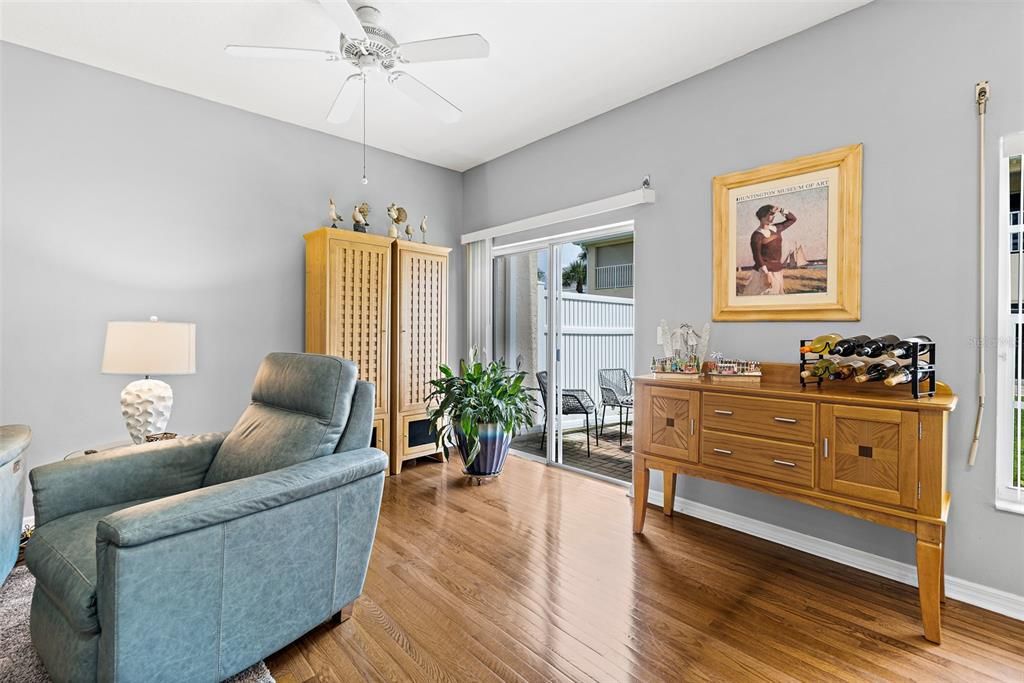 For Sale: $389,000 (3 beds, 2 baths, 1674 Square Feet)