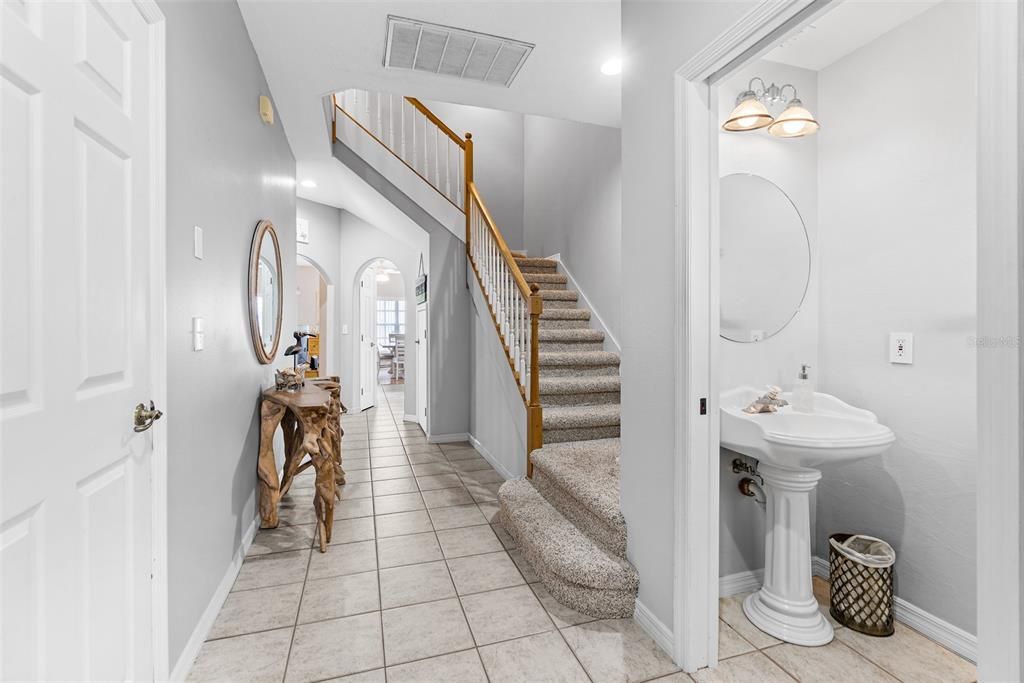 For Sale: $389,000 (3 beds, 2 baths, 1674 Square Feet)