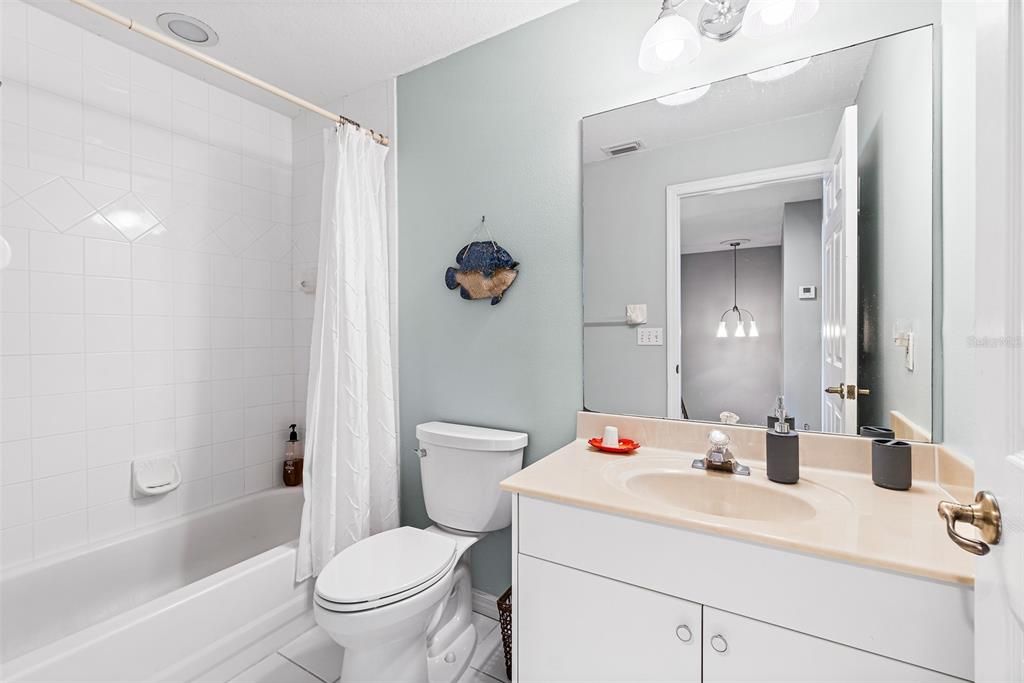 For Sale: $389,000 (3 beds, 2 baths, 1674 Square Feet)