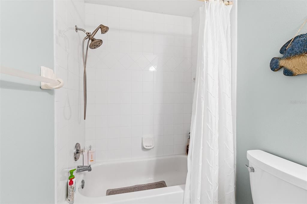 For Sale: $389,000 (3 beds, 2 baths, 1674 Square Feet)