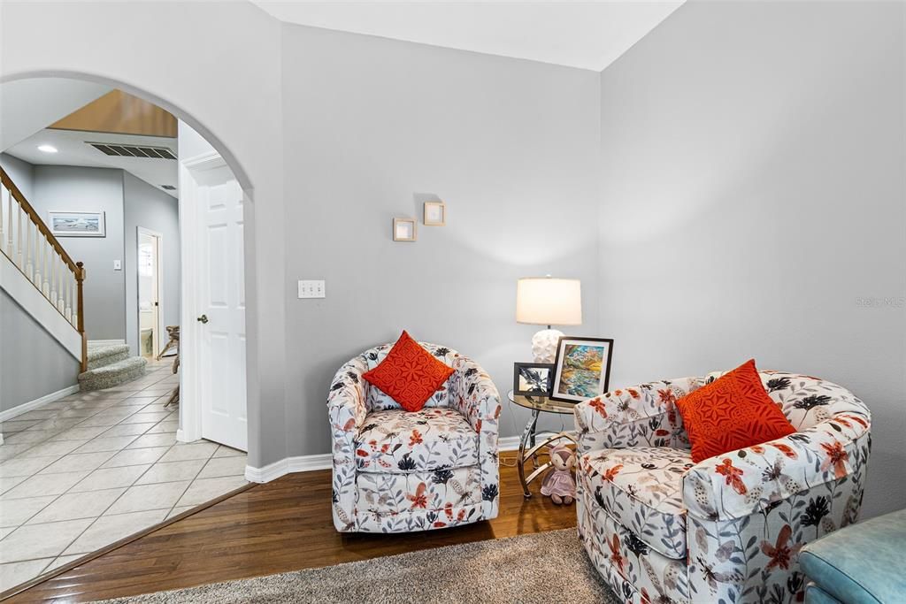 For Sale: $389,000 (3 beds, 2 baths, 1674 Square Feet)