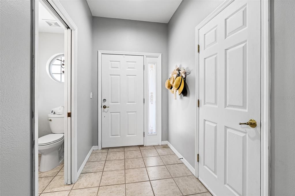 For Sale: $389,000 (3 beds, 2 baths, 1674 Square Feet)