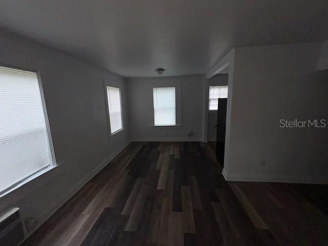 Active With Contract: $159,900 (3 beds, 1 baths, 840 Square Feet)