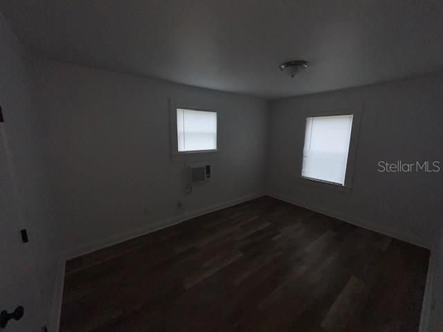 Active With Contract: $159,900 (3 beds, 1 baths, 840 Square Feet)