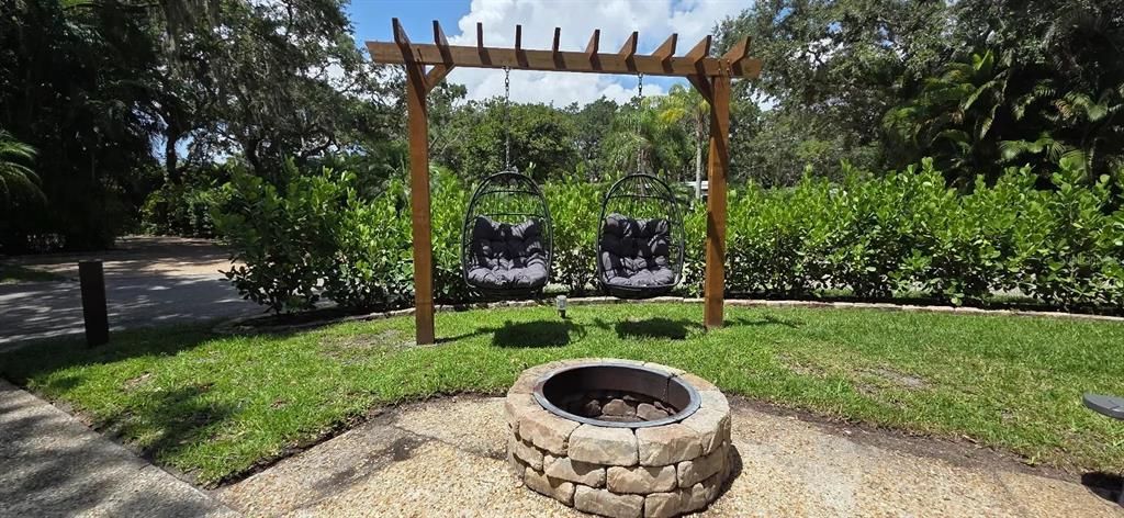 待售: $195,000 (0.08 acres)