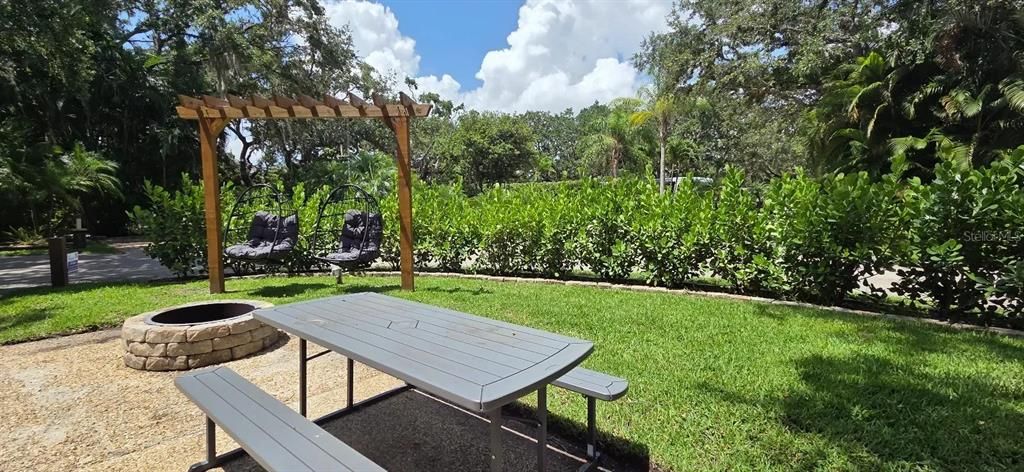 待售: $195,000 (0.08 acres)