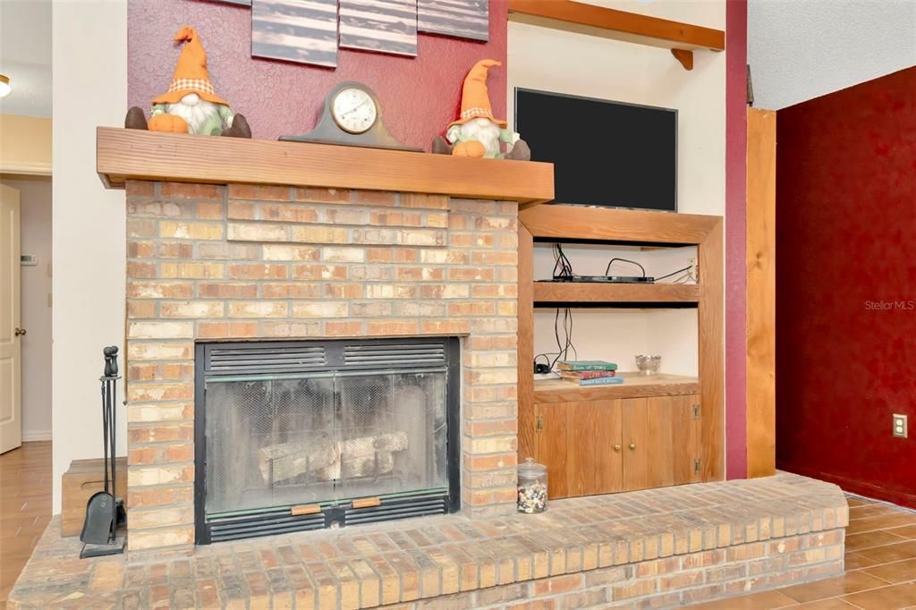 На продажу: $850,000 (6 спален, 3 ванн, 4026 Квадратных фут)