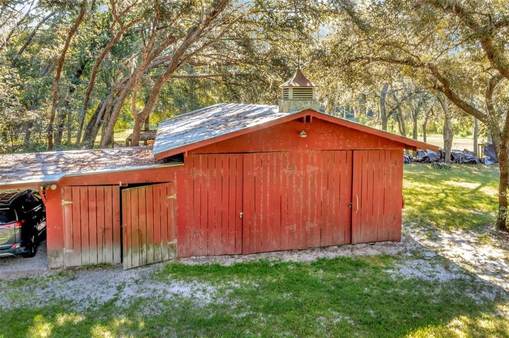 На продажу: $850,000 (6 спален, 3 ванн, 4026 Квадратных фут)