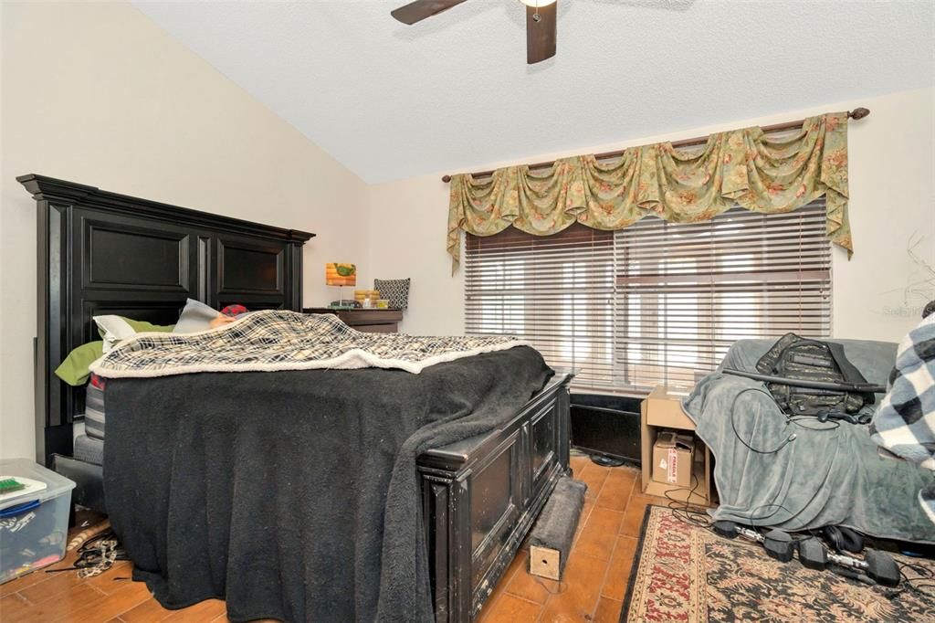 На продажу: $850,000 (6 спален, 3 ванн, 4026 Квадратных фут)