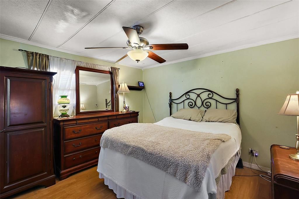 For Sale: $212,000 (2 beds, 2 baths, 1438 Square Feet)